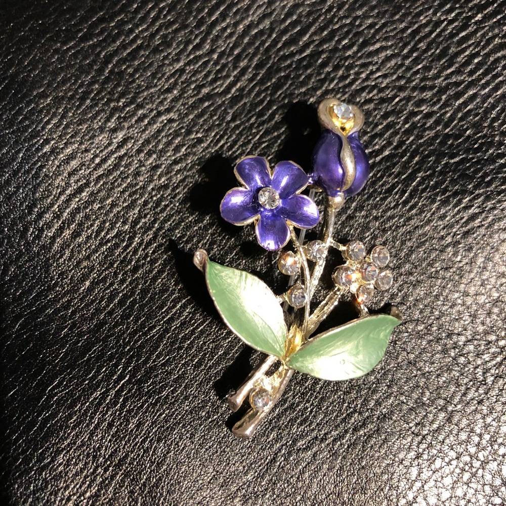Vintage flower brooch